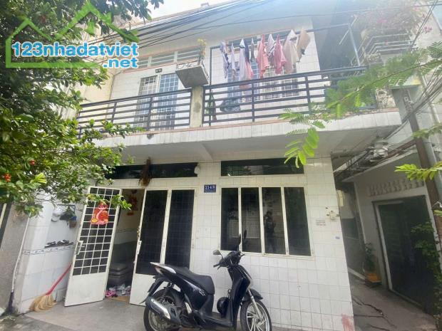 Chủ nhà cần bán gấp, chốt giá 2.99 tỷ - Nhà 3 tầng sát mặt tiền đường, ngay Gò Vấp - 1