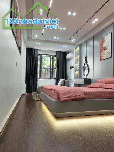Cho thuê nhà nguyên căn 4 tầng full đồ ngõ Văn Hương, Đống Đa 36m x 4T giá 12 triệu