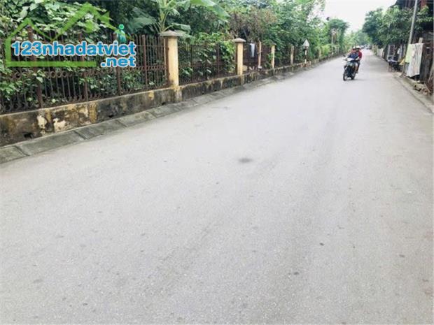 MẶT PHỐ Ngô Gia Tự 190m,3 tầng,mt 8m,nở hậu,1 mặt dg 40m và 1mặt ngõ ôtô tránh,KD đỉnh,47
