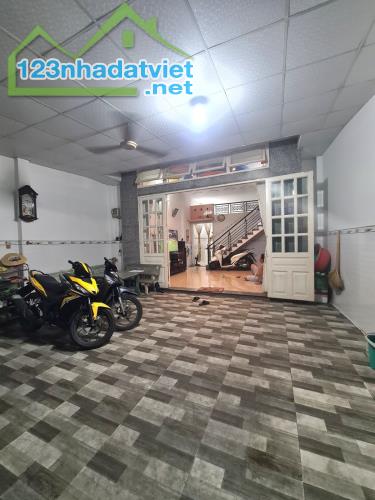 Bán nhà đẹp Bình Đông Q8 hẻm thông 4m, không quy hoạch 72m2 [5.9m × 13.5m] chỉ 5 ty1TL - 3