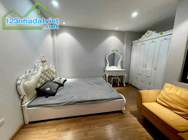 SIÊU ĐẸP - SIÊU HIẾM - NHÀ PHỐ - LÔ GÓC - MẶT TIỀN KHỦNG CHỈ 8.X TỶ