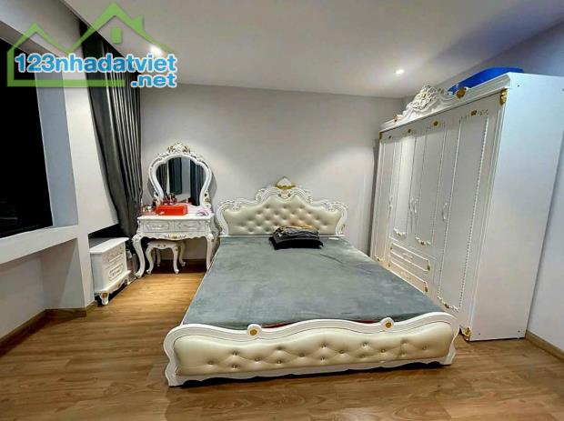SIÊU ĐẸP - SIÊU HIẾM - NHÀ PHỐ - LÔ GÓC - MẶT TIỀN KHỦNG CHỈ 8.X TỶ - 2