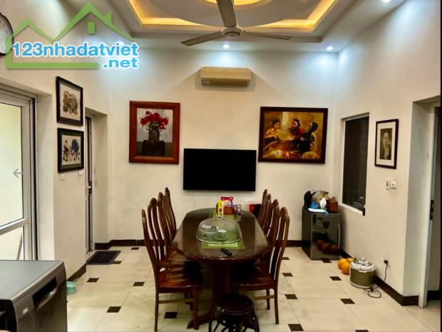 BÁn nhà HỒ LINH ĐÀM - 60m2 - THANG MÁY -LÔ GÓC- chỉ vài bước ra mặt phố , Ô tô lao vào nhà