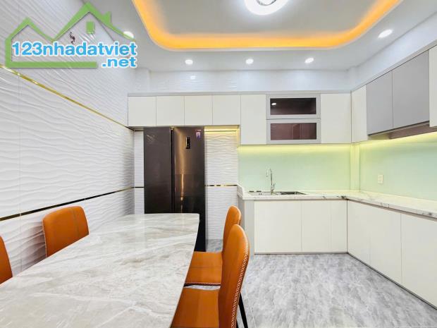 Bán nhà hẻm 3,5m thông đường Quang Trung, P.10, 3,8 x 10 nở hậu 5.3m, 3 tầng giá 5.17 tỷ t - 3