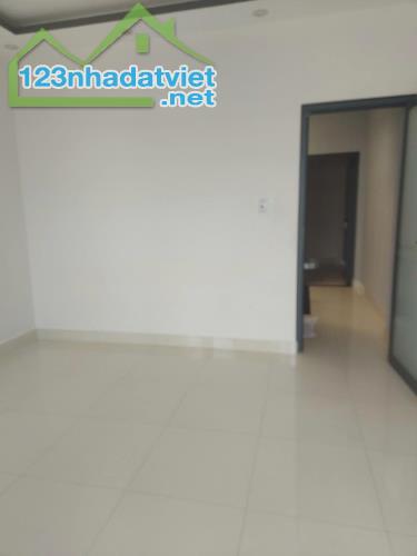 GẤP-NGỘP BANK-HẺM 4M- 1T1L SÂN THƯỢNG- 56M2 - GẦN CHỢ VÀ CÔNG VIÊN CÂY SỘP - HƠN 4 TỶ XÍU - 2
