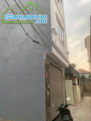 BÁN NHÀ CĂN GÓC CỰU QUÁN ĐỨC THƯỢNG, 4 TẦNG.