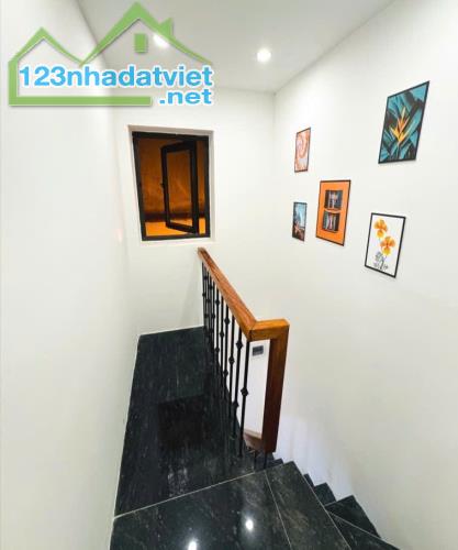 KIM NGƯU - 30M2 - 4TẦNG - MT5M - NHỈNH 6TỶ tí ti - 10M RA ÔTÔ - NGÕ THÔNG, RỘNG(2m) - 2