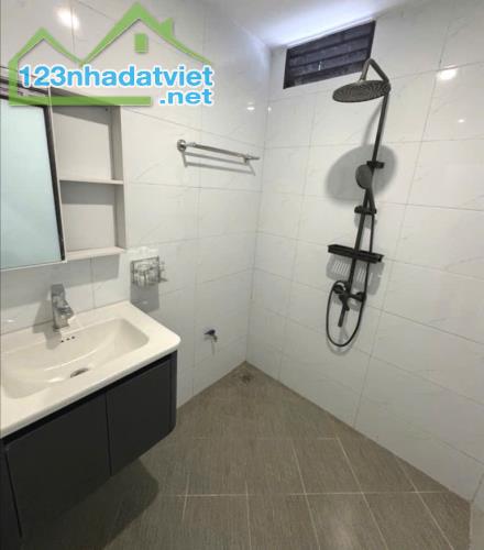 KIM NGƯU - 30M2 - 4TẦNG - MT5M - NHỈNH 6TỶ tí ti - 10M RA ÔTÔ - NGÕ THÔNG, RỘNG(2m)