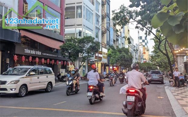*GẤP GẤP BÁN  căn góc 2 mặt tiền Bùi Hữu Nghĩa ngay Nguyễn Trãi P7 Q5. Chỉ 11.3 tỷ - 1
