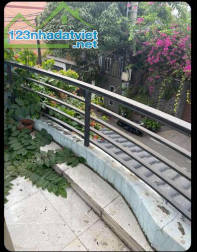 BÁN NHÀ Hóc Môn 48m2, 2PN, 2WC, giá 3.2 tỷ