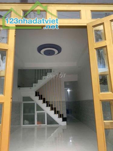 Cho thuê nhà 3PN 2WC đường 42 Phường hiệp Bình Chánh. Giá 7/5tr/tháng 0964762748