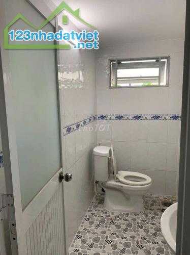 Cho thuê nhà 3PN 2WC đường 42 Phường hiệp Bình Chánh. Giá 7/5tr/tháng 0964762748 - 2