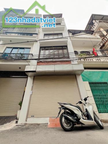CỰC HIẾM-Nhà Phân Lô Nguyễn Văn Huyên (Đường 800A) 52/60m, 5Tầng, MT 4.2m - 18 Tỷ - 3