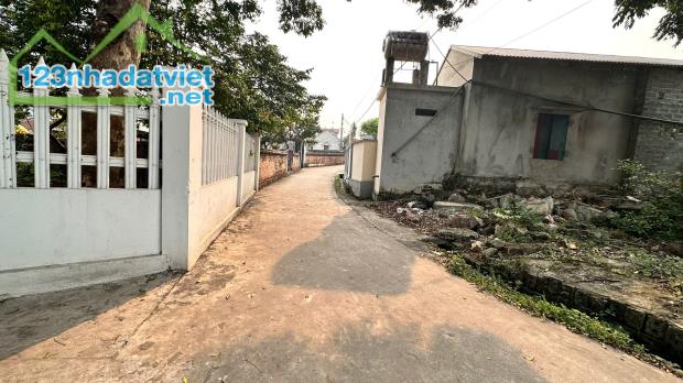 Hơn tỷ có ngay em lô góc 159m Tân Tiến, Chương Mỹ - đường thông ô tô - 1