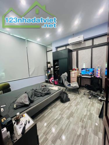 HIẾM-Bán nhà Ôtô tránh Phố Trung Kính 42/50m x 4 Tầng, MT 6.3m 20.5 Tỷ, KD đỉnh - 1