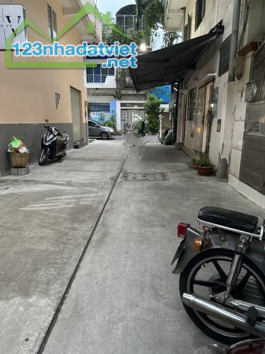 🏡🚗 1/ QUẬN 10 - XE HƠI ĐỖ CỬA - 20M RA MẶT TIỀN - 40M2 3 TẤM 4PN HOÀN CÔNG ĐỦ - 8 TỶ TL - 4