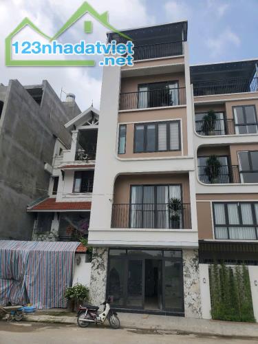 Bán nhà Ngọc Thuỵ,Long Biên 5 tầng,58m,mt5.1m oto tránh nhỉnh 15 tỷ