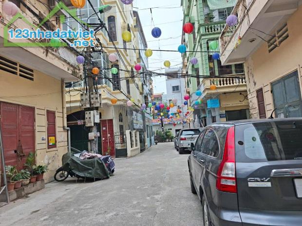 Bán nhà KHU PHÂN LÔ ÔTÔ TRÁNH - KINH DOANH - Sổ vuông đẹp, 40m2 - mặt tiền 4m