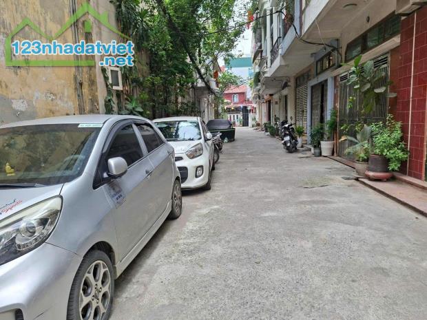 Bán nhà KHU PHÂN LÔ ÔTÔ TRÁNH - KINH DOANH - Sổ vuông đẹp, 40m2 - mặt tiền 4m - 2