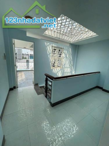 Nhà / đường 26/3, Bình Hưng Hòa dt 51,6m2 3 lầu 4pn 4wc giá 5,7 tỷ
