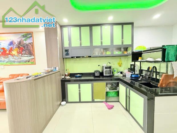 Ở NGAY! Bán Nhà 4 Tầng Cực Đẹp Trần Quang Diệu, 45m2, 6.5 Tỷ TL - 1