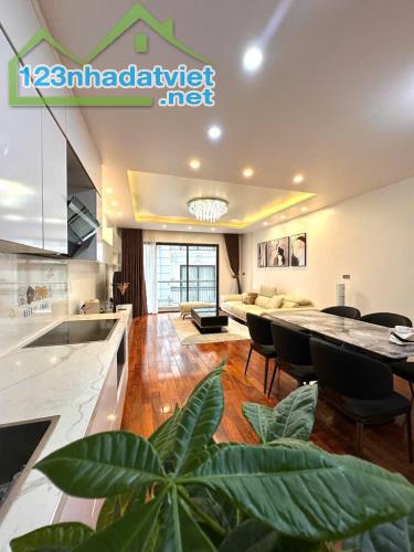 HU VÍP - PHÂN LÔ - GARA ÔTÔ - HOÀNG MAI DT 55M² x 6 TẦNG -THANG MÁY- MT 4,5M² - 4