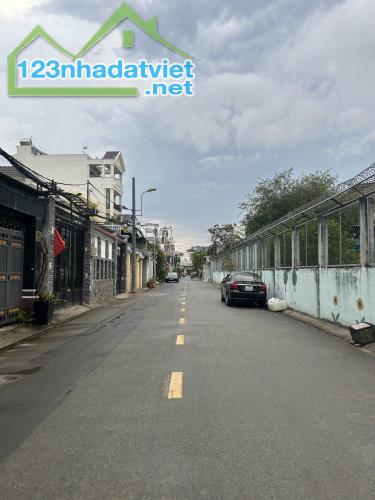 NHÀ 3 TẦNG, ĐƯỜNG SỐ RỘNG 6M THÔNG LÊ VĂN THỊNH - 190M - CHỈ 19TỶ  Ngang bề thế 19m - 3
