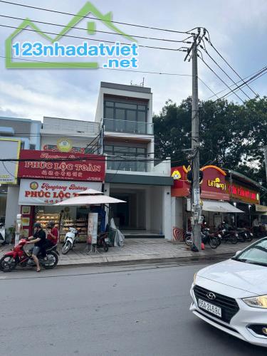 Nhà lầu mới đẹp mặt tiền Nguyễn Văn Cừ nối dài, Cần Thơ - 14,5 tỷ - 1