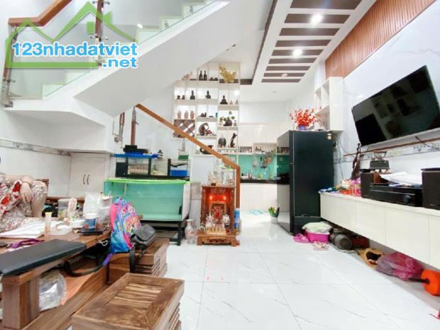 NHÀ MỚI ĐẸP(26M2) ,2 TẦNG , 2PN ,2WC ĐƯỜNG QUANG TRUNG ,P10, GÒ VẤP ,3 TỶ