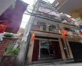 Cho thuê nhà ngõ ba gác phố Đại Từ Hoàng Mai 34m x 3 tầng, giá 9tr/tháng