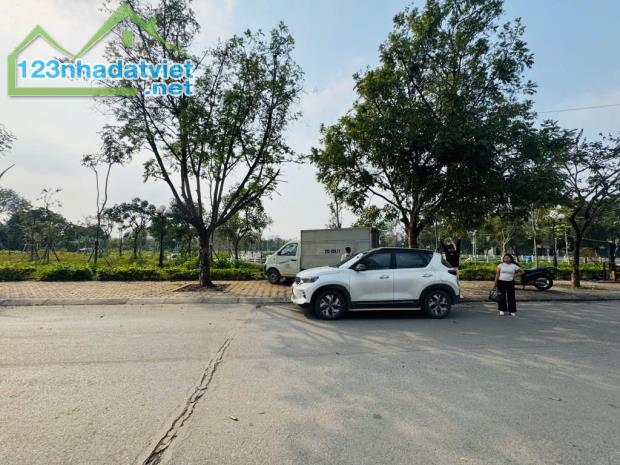 [Cực hiếm, Tiện ích Triệu đô – Giá nghìn đô], view Hồ - Vườn hoa. Đường 3 ô tô tránh – KD
