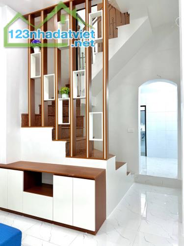 Cần bán nhà đẹp tại Văn Chương TT Đống Đa, khách mua chỉ xách Vali về ở DT38m, 5T hơn 6 tỷ - 3