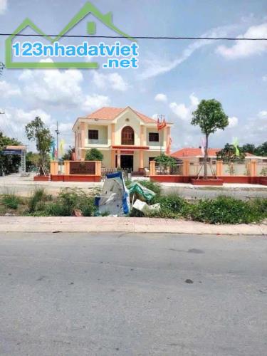 Nhà vườn 4000m2 view kênh  2 mặt tiền đường 7m  cách Chợ Tân chánh cách HL 24 chỉ 500m - 4