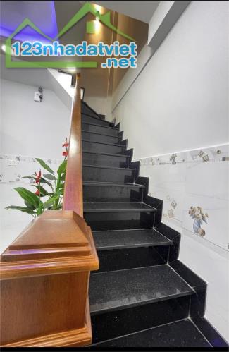 Nhà Đẹp Công Nghệ Thông Minh 5.0 Nguyễn Hồng Đào Tân Bình, 2 Tầng 2PN. Chỉ nhỉnh 3 Tỷ - 4