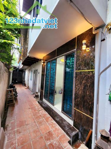 Bán nhà 3 tầng Tứ Liên - Diện tích 32m2 - Nhà đẹp ở ngay - Ko quy hoạch 3,55 tỷ