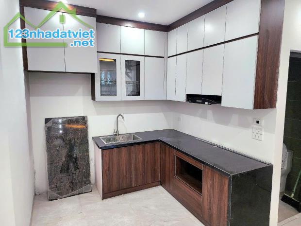 Bán nhà 3 tầng Tứ Liên - Diện tích 32m2 - Nhà đẹp ở ngay - Ko quy hoạch 3,55 tỷ - 3