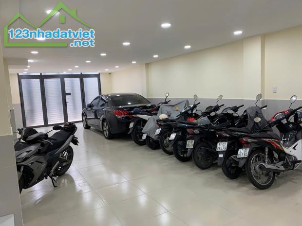 Bán tòa nhà 6 tâng, full nội thất 5,2x16m, doanh thu khủng, sát mặt tiền Hoàng Sa chỉ 25ỷ - 5