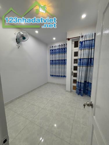 NHÀ BÁN Tỉnh Lộ 10 - 4 TẦNG - 3x8m - HXH - 2.45 TỶ - BÌNH TÂN - 2