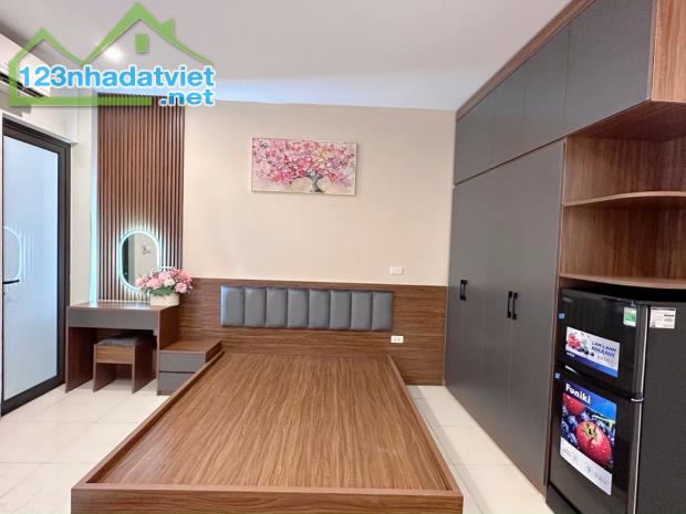 ĂN HỘ DỊCH VỤ ĐẸP - GẦN Ô TÔ - CHO THUÊ DÒNG TIỀN ỔN ĐỊNH - FULL NỘI THẤT - KHÔNG CÓ - 2