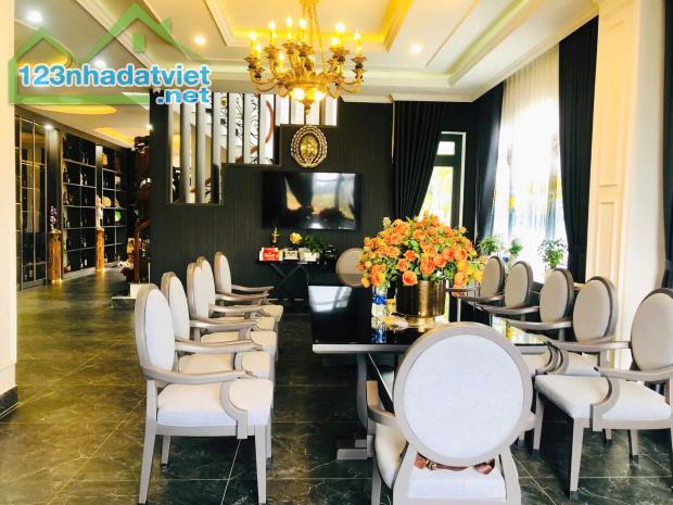 Villa mặt tiền An Sơn P4 Đà Lạt - 3