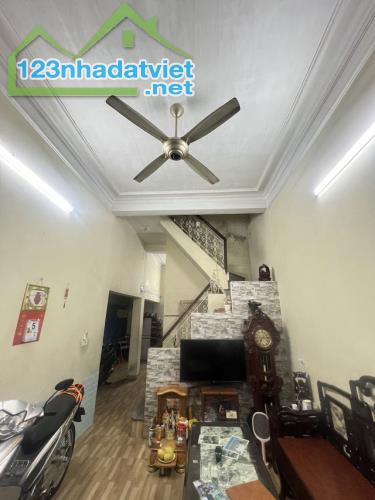 LÔ GÓC 3 MẶT TIỀN ĐẲNG CẤP QUẬN CẦU GIẤY 48M2 x 5M