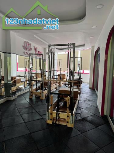 HOT HOT HOT - CHO THUÊ GẤP MẶT BẰNG KINH DOANH TẠI 311, Đường Nguyễn Thị Nhỏ, P. 11, Quận - 2
