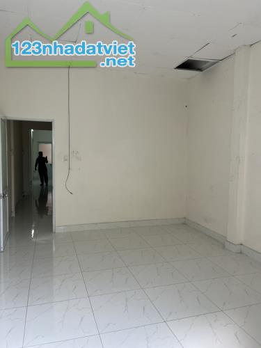 Cho Thuê Căn Hộ Lầu 2 mặt tiền Lê Văn Sỹ P12- Q3 - TPHCM. - 4