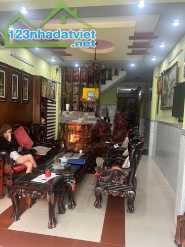 🏡 Vị trí đắc địa hẻm 196 vườn lài, Tân Phú, hẻm 8m, 4 tầng, 4x17, 10.x tỷ. - 2