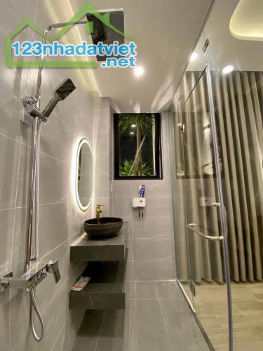 Bán nhà 2,5 tầng đẹp Full nội thất, mặt tiền KQH Bàu Vá, phường Trường An, TP Huế