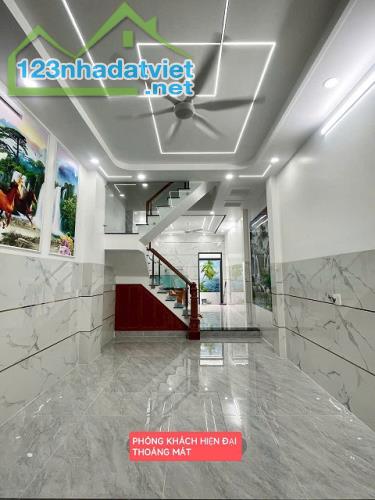 Giảm giá 100 triệu Cần bán nhà  3,5 tấm , dt 4x14,  ODT, 56M2  chỉ 6,25tỷ - 4
