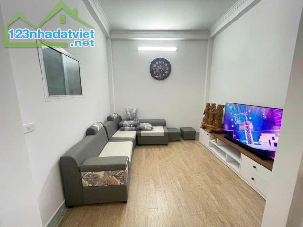 Nhà hiếm Nam Dư 36m, 4 tầng, mặt tiền 3.7m, 6.25 tỷ Hoàng Mai.