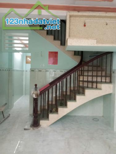 Cho thuê nhà H3G – Hậu Giang, Quận 6 – 2 tầng, 3PN – chỉ 7.5 triệu/tháng! - 2