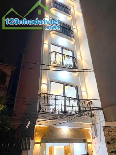 BÁ.N NHÀ ĐỊNH CÔNG THANG MÁY 6 TẦNG  OTO ĐỖ CỬA- NHÀ MỚI Ở NGAY