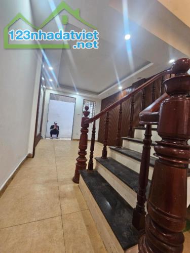 BÁN NHÀ ĐỊNH CÔNG 5 TẦNG 4 NGỦ NỘI THẤT ĐẸP 6.3 TỶ